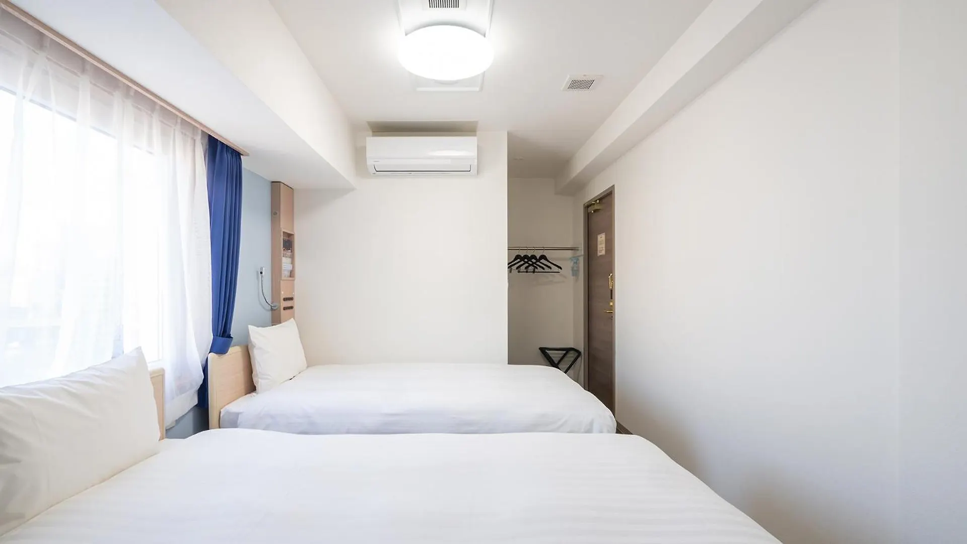 Toyoko Inn Yokohama-Eki Nishi-Guchi Yokohama  Hotel Yokohama (Kanagawa)