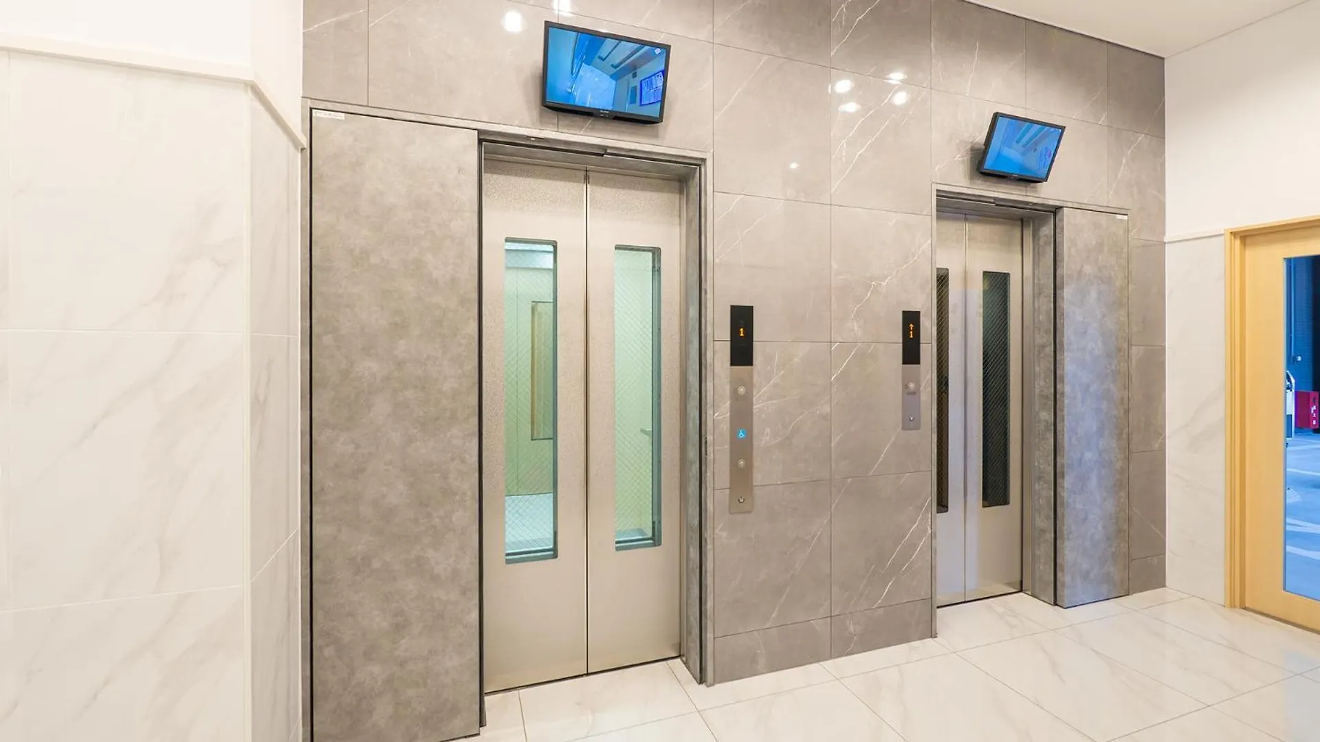 Toyoko Inn Yokohama-Eki Nishi-Guchi Yokohama  Hotel Yokohama (Kanagawa)